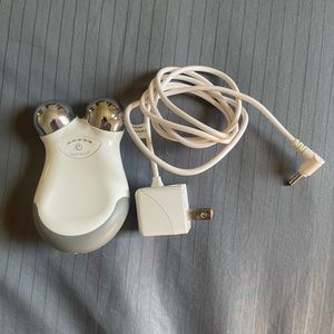 NuFace mini facial toning device